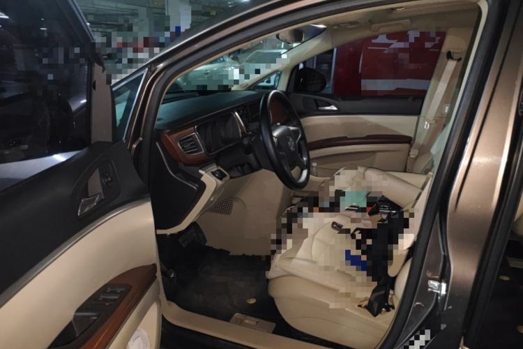 Used Buick GL8 2015 2.4L Luxury Business Premium Edition
