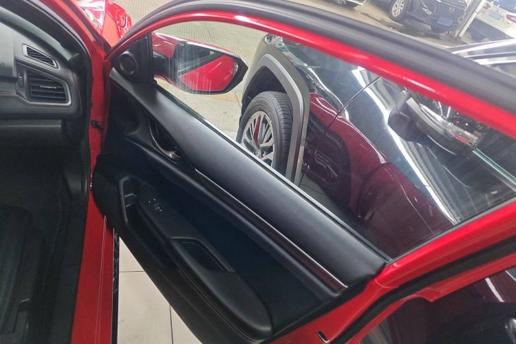 Used Honda Civic 2021 HATCHBACK 220TURBO CVT New Trendsetter Interior 5