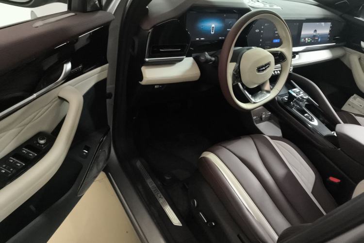 Used Geely Auto Monjaro L 2024 2.0TD High-Power Automatic Two-Wheel Drive Yunqi Version