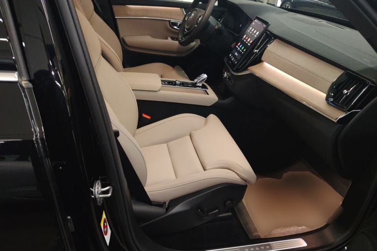 Used Volvo XC90 New Energy 2025 Facelifted T8 Smart Luxury 7-Seater
