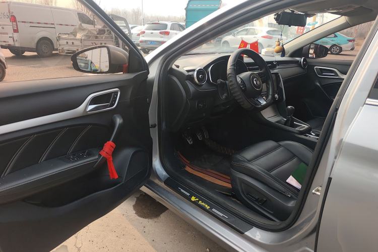 Used MG 6 2017 20T Manual Luxury Smart Connect Version China V Standard
