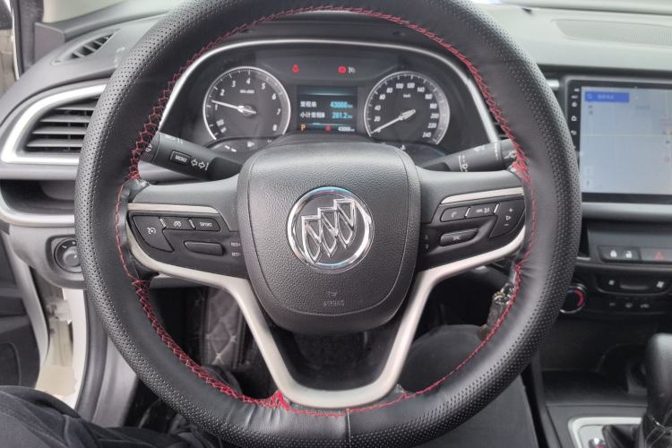 Used Buick GT 2018 18T Automatic Elite Model Steering Wheel