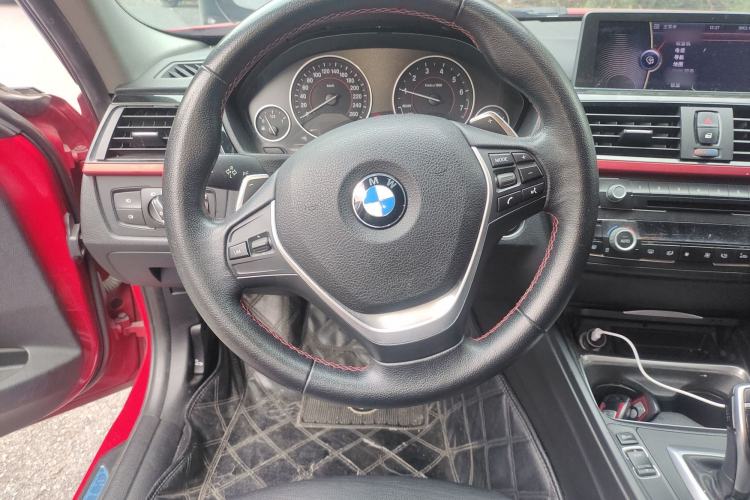 Used BMW 3 Series 2013 320i Sport Design Package
