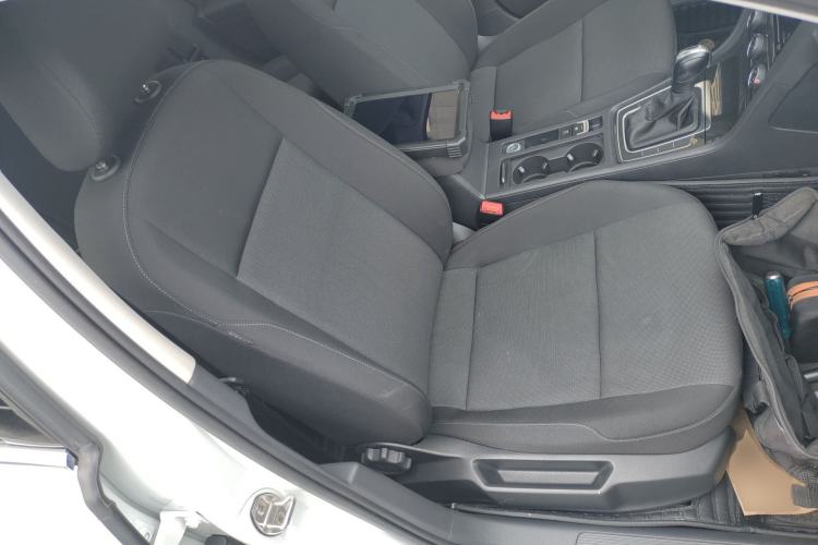 Used Volkswagen Golf 2019 200TSI DSG Comfort & Ambition Edition China VI Standard Right Front Seat