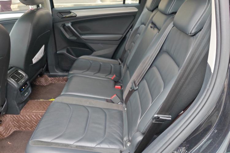 Used Volkswagen Tiguan L 2019 330TSI Automatic Two-Wheel Drive Smart Luxury Version China VI Standard Left Rear Seat