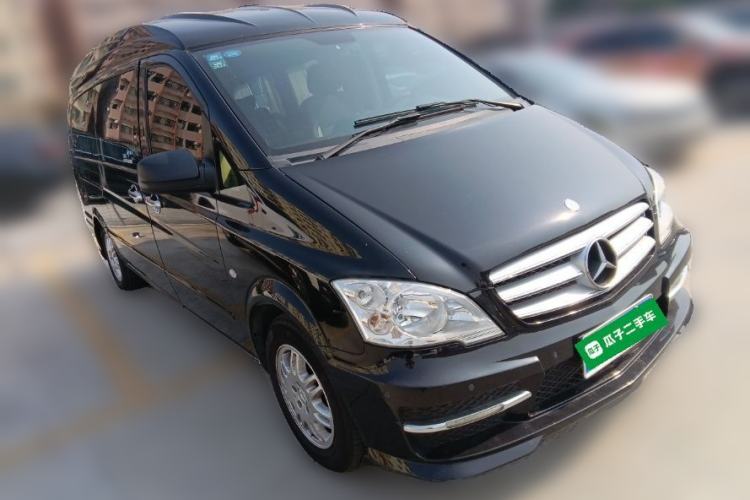 Used Mercedes-Benz Vito 2013 3.0L Elite Edition Front Right 45 Deg