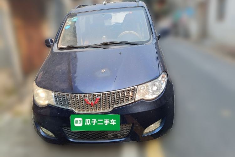 Used Wuling Hongguang 2014 1.5L S Standard Version Front