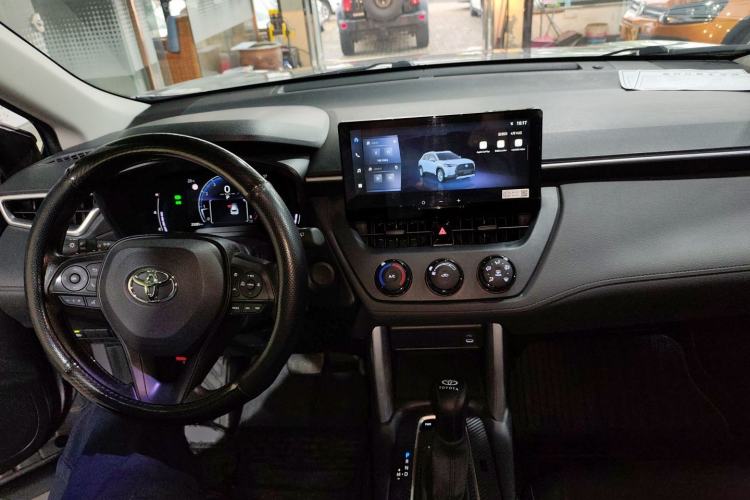 Used Toyota Corolla Cross 2023 2.0L Pioneer Edition Center Console