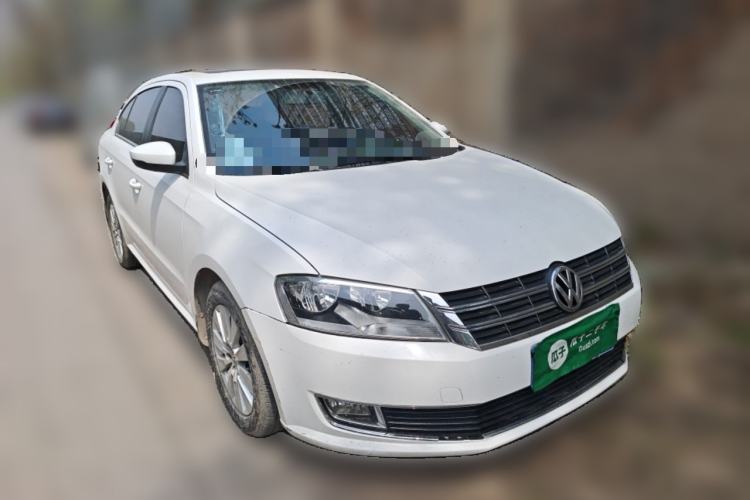 Used Volkswagen Lavida 2013 Restyled Classic 1.6L Manual Comfort Edition Front Right 45 Deg