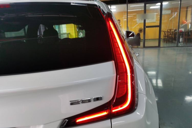 Used Cadillac XT4 2018 28T Two-Wheel Drive Leading Version