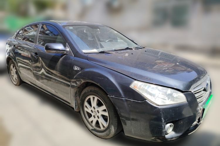 Used Bestune B50 2012 1.6L manual fashion version Front Right 45 Deg