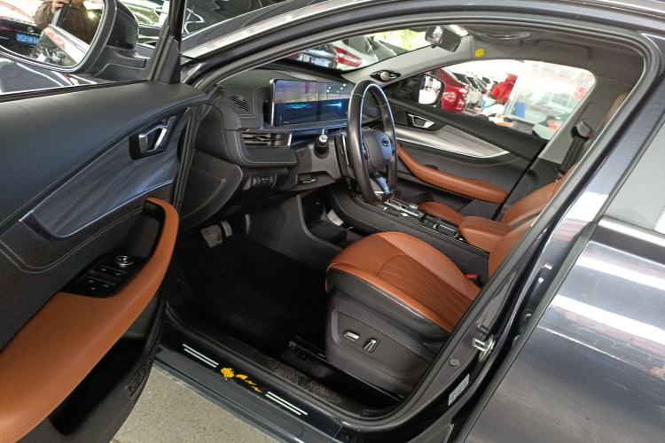 Used Chery Tiggo 8 PLUS 2021 290TGDI DCT Luxury Edition 6-Seater