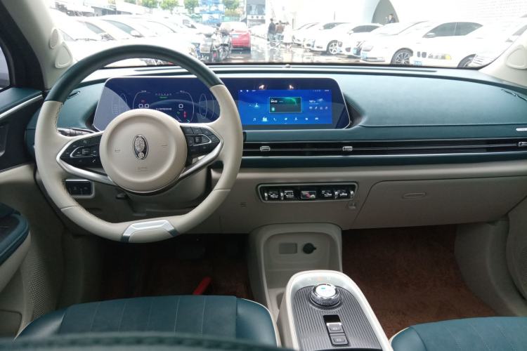 Used ORA Good Cat 2021 400km Standard Range Venus Edition Lithium Iron Phosphate Steering Wheel