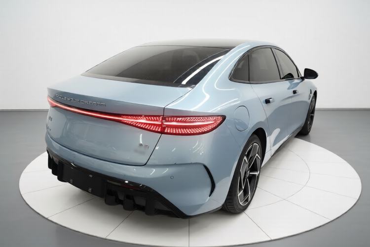 Used BYD Seal 2022 650 km All-Wheel-Drive Performance Version
