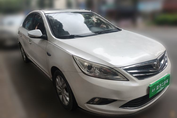 Used CHANGAN Eado 2014 1.6L Manual Luxury Model Front Right 45 Deg