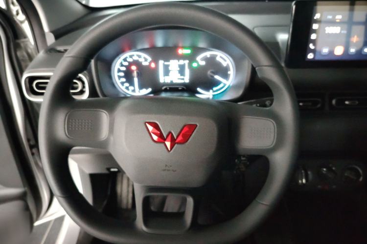 Used Wuling Hongguang New Energy 2025 Extended-Range Hybrid 50KM Comfort Version Steering Wheel