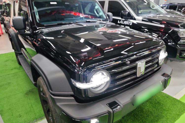 Used Tank 300 New Energy 2025 Hi4-T Front Right 45 Deg