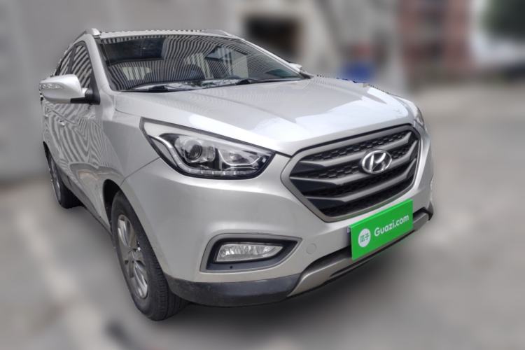 Used Hyundai ix35 2013 2.0L Automatic 2WD Comfort GL China IV Standard Front Right 45 Deg
