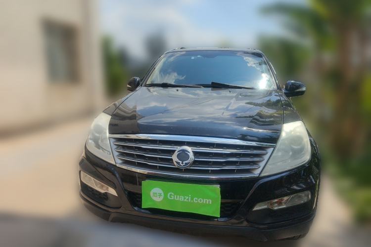 Used SsangYong Rexton W 2014 2.0T Four-Wheel Drive Luxury Navigation Version with 7 Seats Front