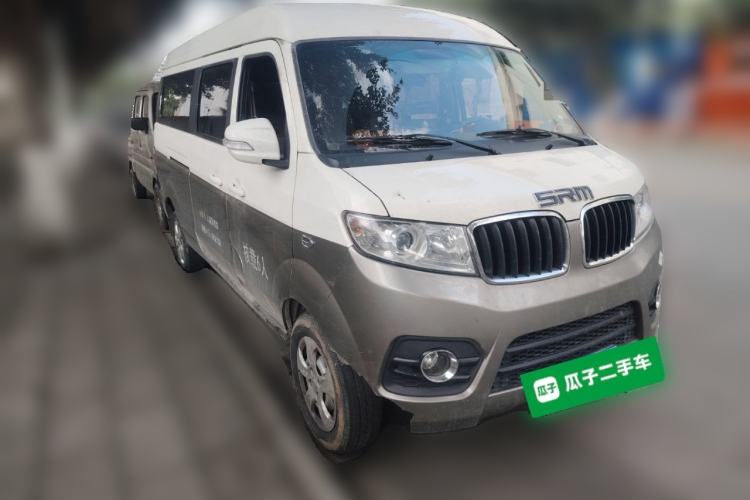 Used Jinbei New Hiace X30L CNG 2023 100L CNG Wealth Edition Bus 6/7-Seater Central Air-Conditioned Model SWCC15M Front Right 45 Deg
