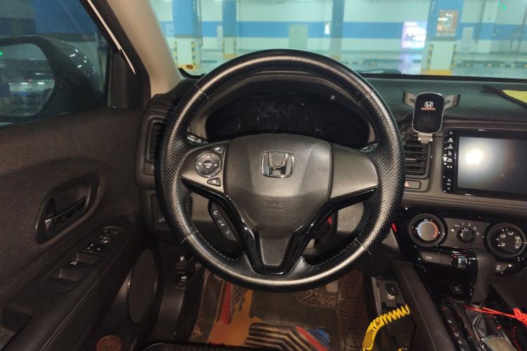 Used Honda Vezel 2022 1.5L CVT Phantom Night Pioneer Edition Steering Wheel