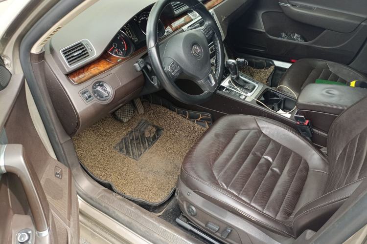 Used Volkswagen Magotan 2012 Travel Edition 2.0 TSI Luxury Version
