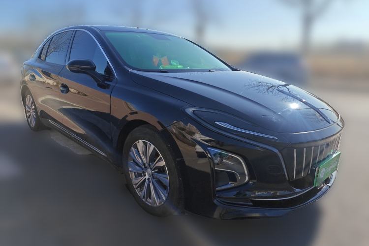 Used Hongqi E-QM5 2023 620km PLUS Front Right 45 Deg