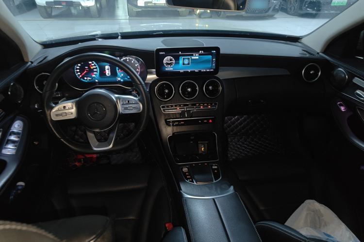 Used Mercedes-Benz C-Class 2020 C 260 L Sport Edition Center Console