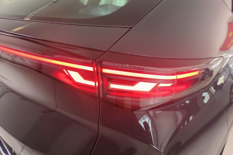 Used Volkswagen ID.UNYX 2025 Pure Model Right Rear Taillight