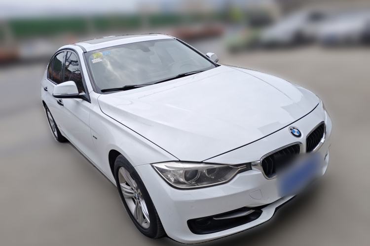 Used BMW 3 Series 2013 328i Sport Design Package Front Right 45 Deg