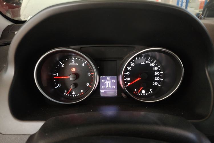 Used Haval H6 2014 Upgraded Model 2.0T Diesel Manual Two-Wheel Drive Elite Version