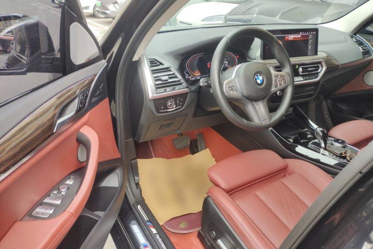 Used BMW X3 2023 xDrive30i Leading Model M Night Edition Package Driver Seat