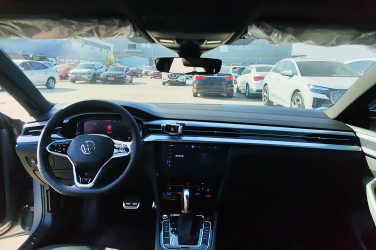 Used Volkswagen FAW-Volkswagen CC 2025 380TSI Striking All-Inclusive Edition Center Console