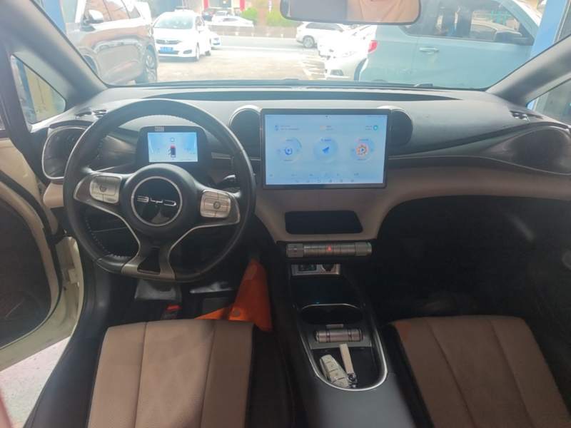 Used BYD Dolphin 2023 420 km Fashion Edition — 9