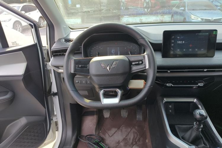 Used Wuling Jiachen 2022 1.5T Manual Comfort & Dynamic Version
