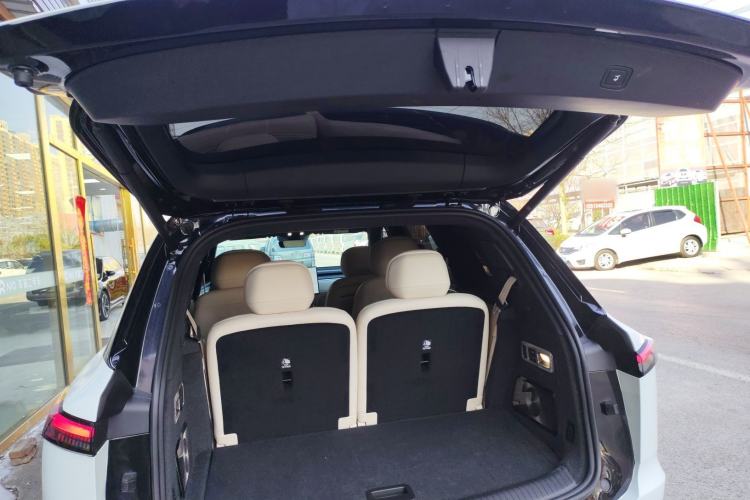 Used ONVO Luxeed L90 2025 Model—Max Six-Seater Version