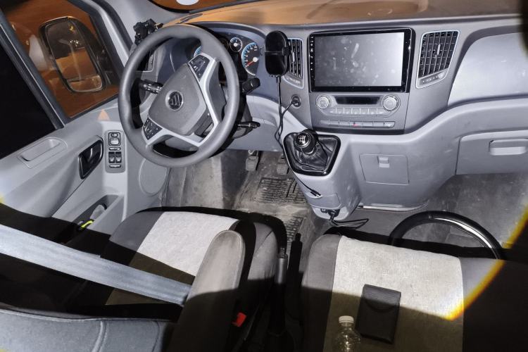 Used Foton Toano 2021 2.0T Manual Tongtu Long Wheelbase Mid-Height 5/6/7-Seater 4F20TC3 Steering Wheel