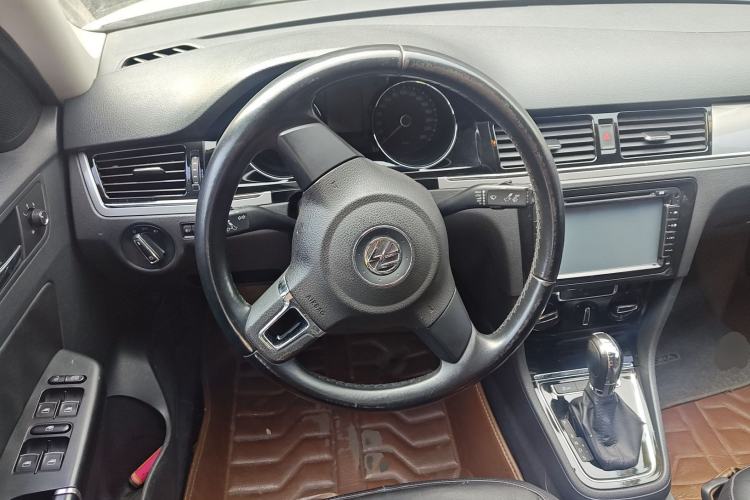 Used Volkswagen Bora 2014 1.6L Automatic Comfort Model Steering Wheel