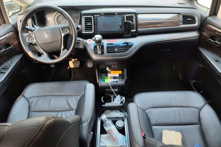Used Honda Elysion 2016 2.4L Style Edition
