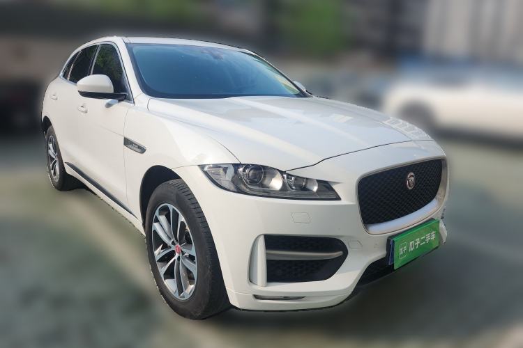 Used Jaguar F-PACE 2018 Restyled 2.0T All-Wheel-Drive R-Sport Sport Edition Front Right 45 Deg