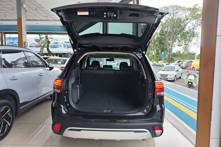 Used Mitsubishi Outlander 2020 2.4L 4x4 Zhi Xiang Edition 7-Seater
