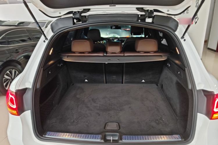 Used Mercedes-Benz GLC 2021 GLC 260 L 4MATIC Dynamic Edition Trunk