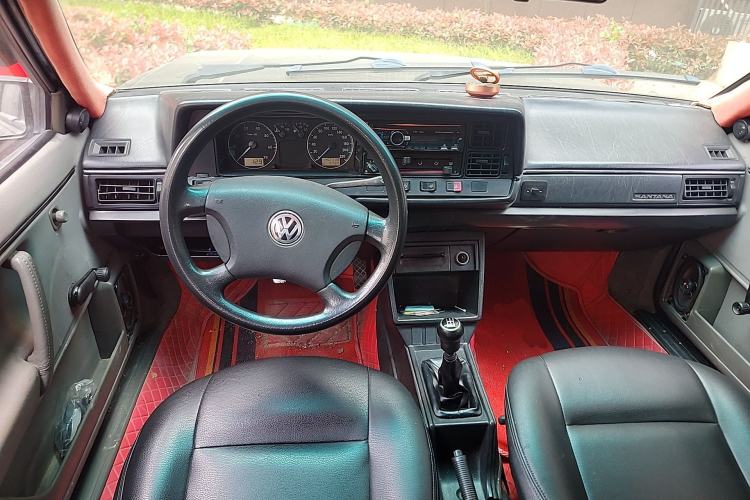 Used Volkswagen Santana Vista 2005 1.8L Manual Value-Added Model Center Console