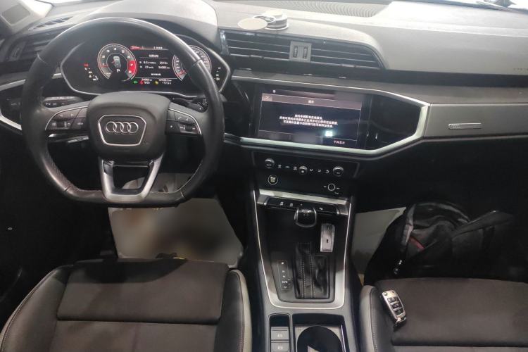 Used Audi Q3 2022 35 TFSI Fashion Dynamic Model
