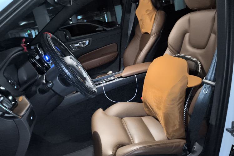 Used Volvo XC60 2023 B5 4x4 Smart Luxury Edition