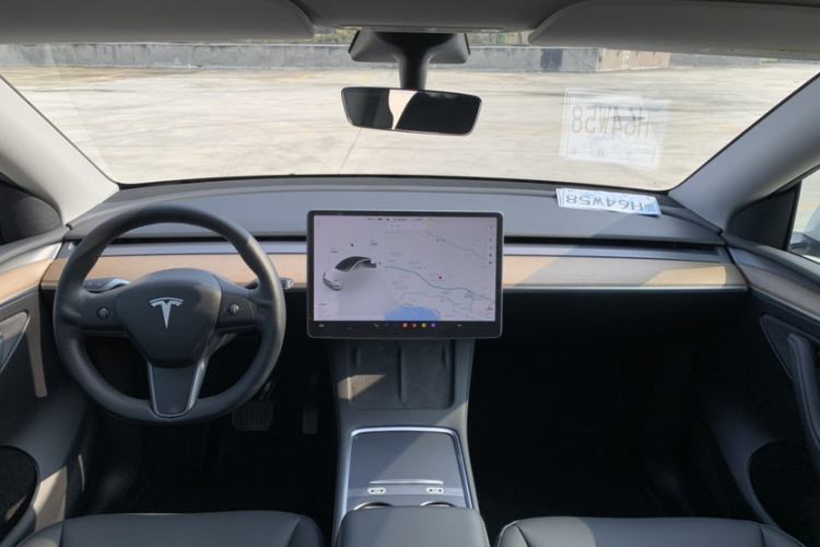 Used Tesla Model Y 2021 Long-Range All-Wheel-Drive Version 3D7
