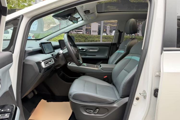 Used AION Y 2022 Plus 70 Smart Edition Driver Seat