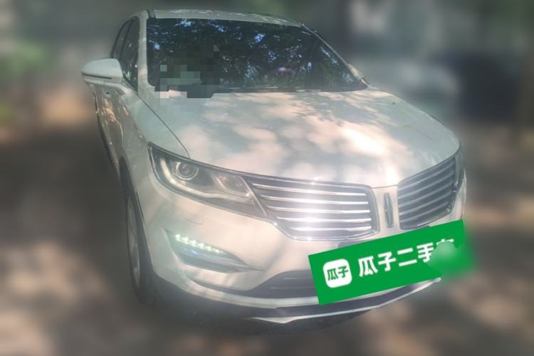 Used Lincoln MKC 2017 2.0T Two-Wheel Drive Zunyue Edition Front Right 45 Deg