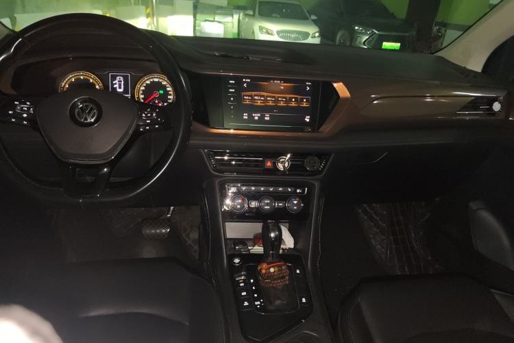 Used Volkswagen Tharu 2020 280TSI Two-Wheel Drive Luxury Edition China VI Standard
