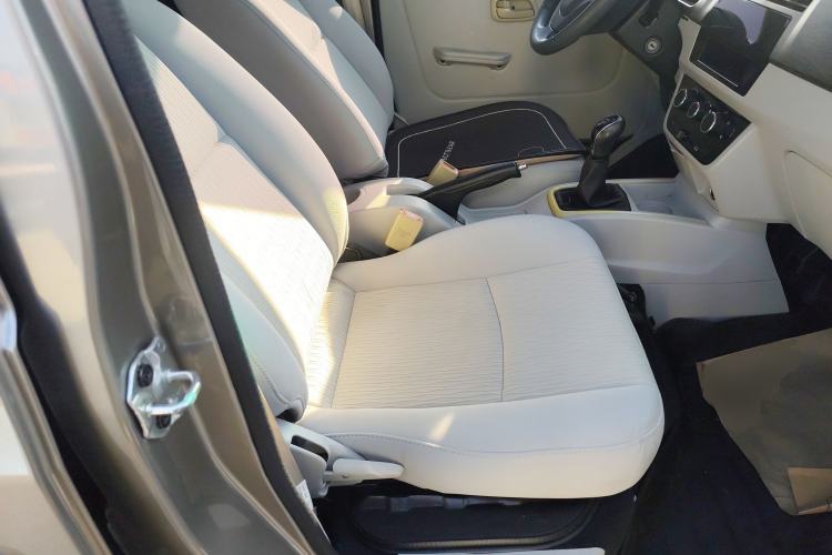 Used Jinbei New Hiace X30L 2021 1.5L Wealth Van Non-Air-Conditioned Version China VI Standard SWC15M
